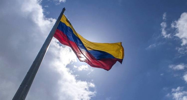 Venezuela : Maduro offre de la crypto-monnaie Petro pour Noël