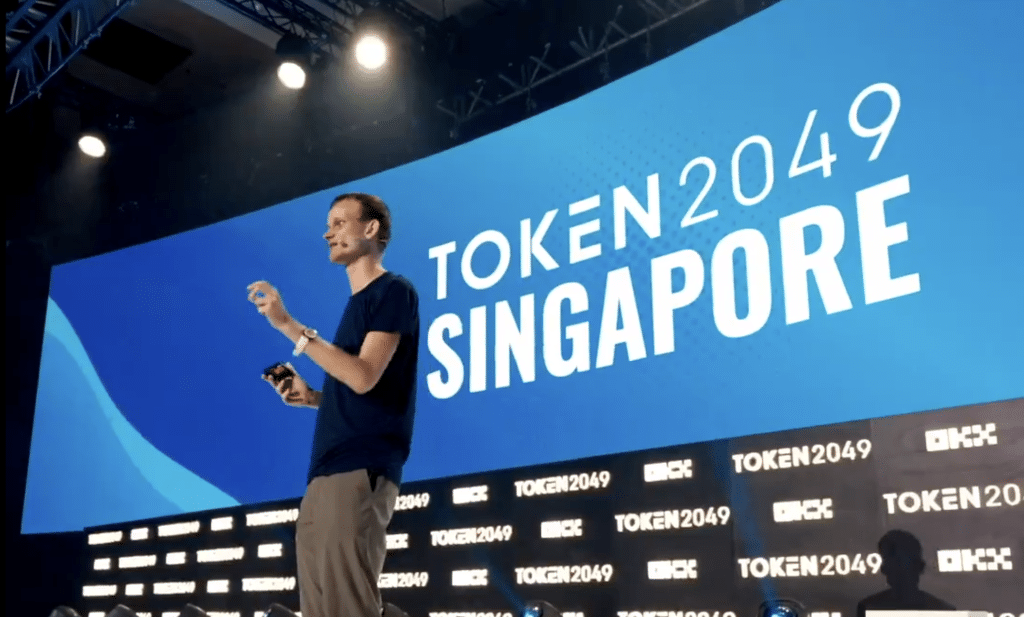 Token2049: quand Vitalik Buterin chante sur scène